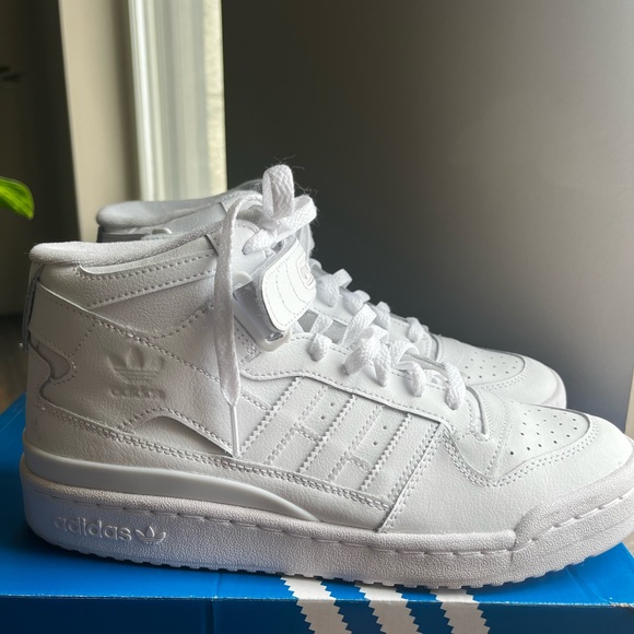 adidas Forum Mid in all white - Picture 5 of 10